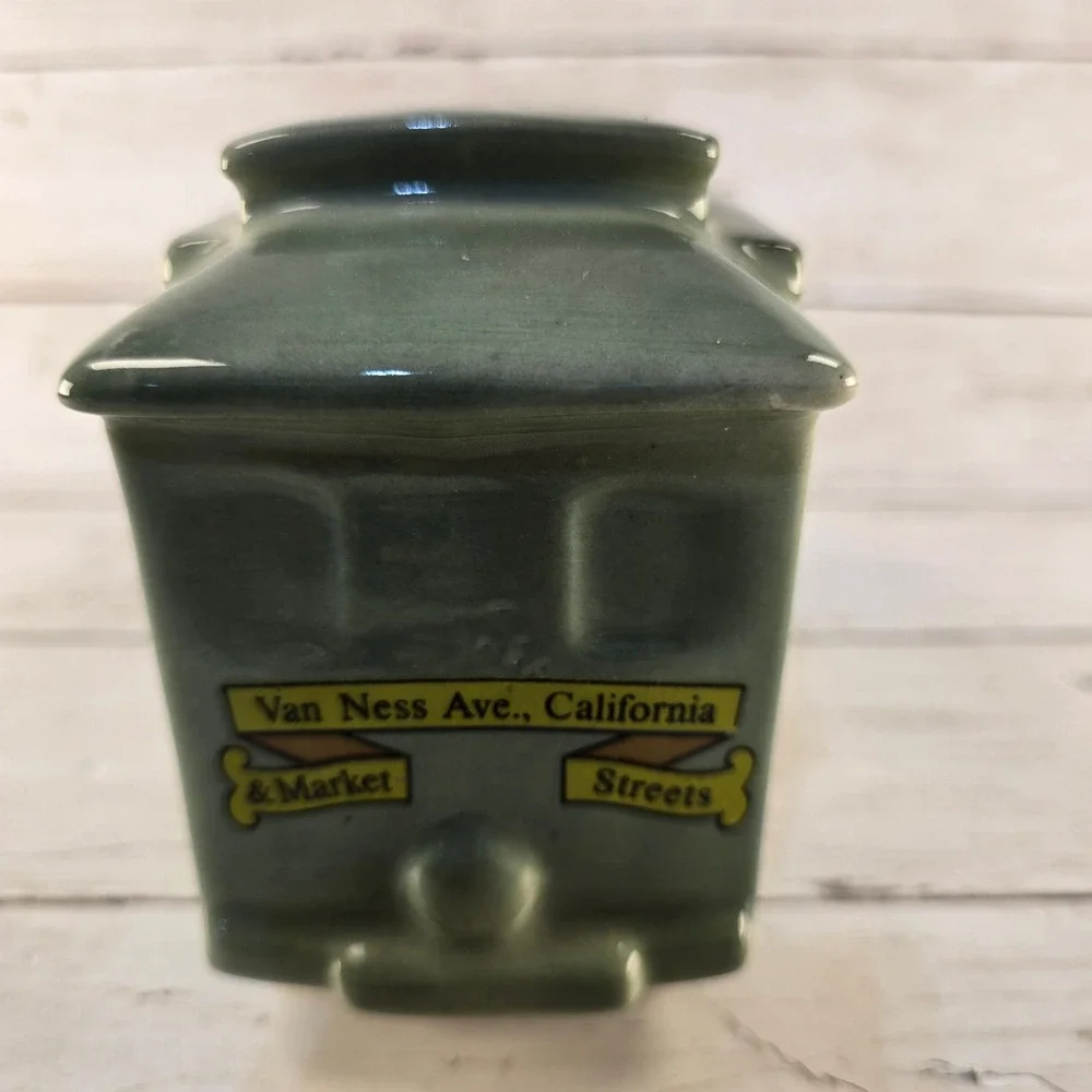 Vintage 1968 Jim Beam San Francisco Cable Car Decanter Regal China KY-DRB-230
